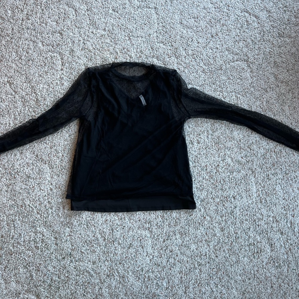 Lacey long sleeve